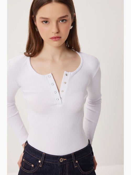 T-shirt aansluitend u-hals lange mouw istanbul - Kiabi T-shirt aansluitend u-hals lange mouw istanbul - Kiabi