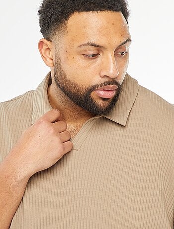 T-shirt avec col polo en maille côtelée