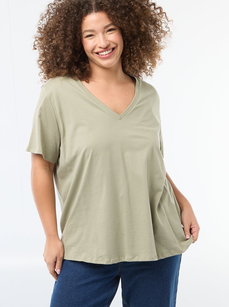 T-shirt basique à manches courtes et col V Vert - Kiabi