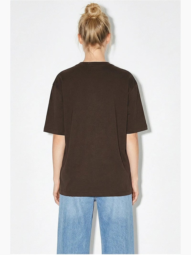 T-shirt brodé à col rond et coupe décontractée lucci Marron foncé - Kiabi