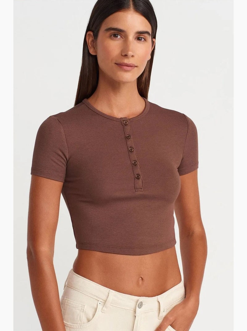 T-shirt court ajusté manches courtes boutons dilvin Marron chocolat - Kiabi
