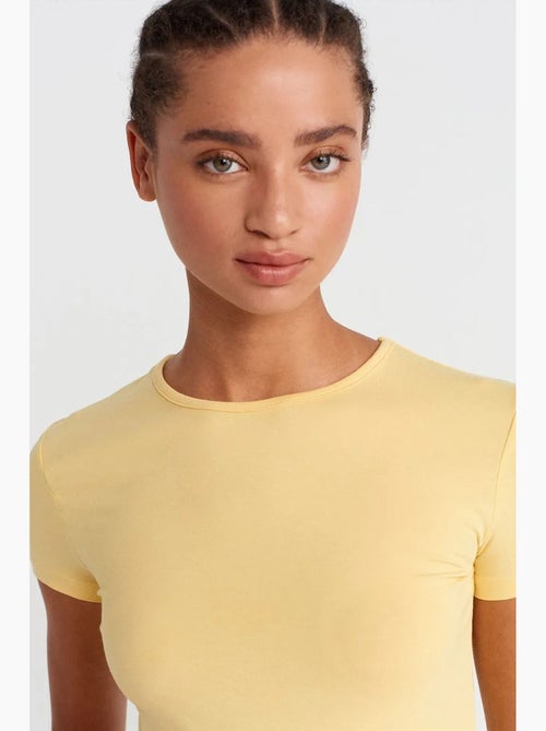 T-shirt court femme, coupe ajustée, col rond dilvin - Kiabi