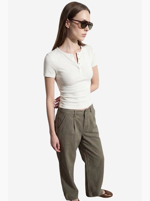 T-shirt crop en jersey coupe ajustée dilvin - Kiabi