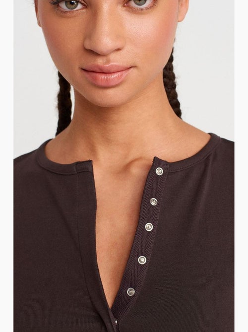 T-shirt crop en jersey coupe ajustée dilvin - Kiabi