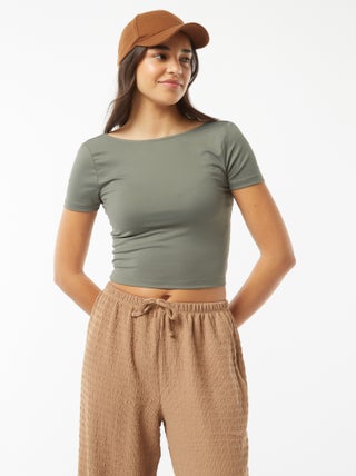 T-shirt cropped en maille stretch et avec dos nu