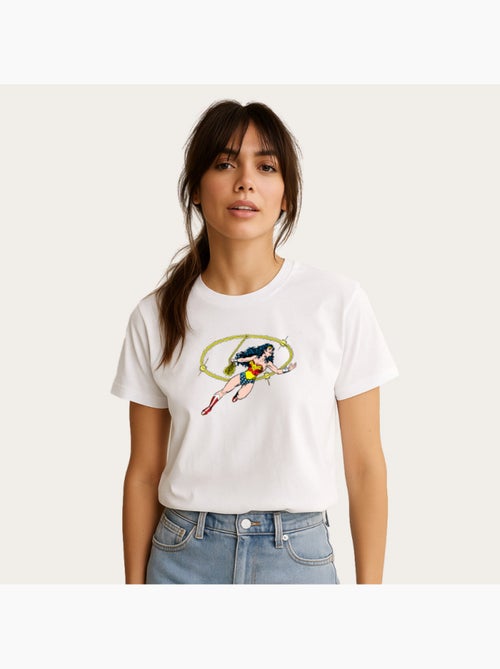 T-shirt Dames - WONDER WOMAN LASSO OF TRUTH - Kiabi T-shirt Dames - WONDER WOMAN LASSO OF TRUTH - Kiabi