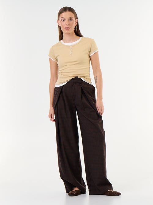 T-shirt effet 2-en-1 manches courtes - Kiabi T-shirt effet 2-en-1 manches courtes - Kiabi