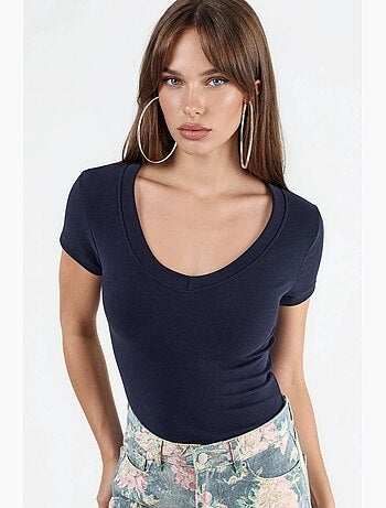 T-shirt élastique à manches courtes avec col en v busem