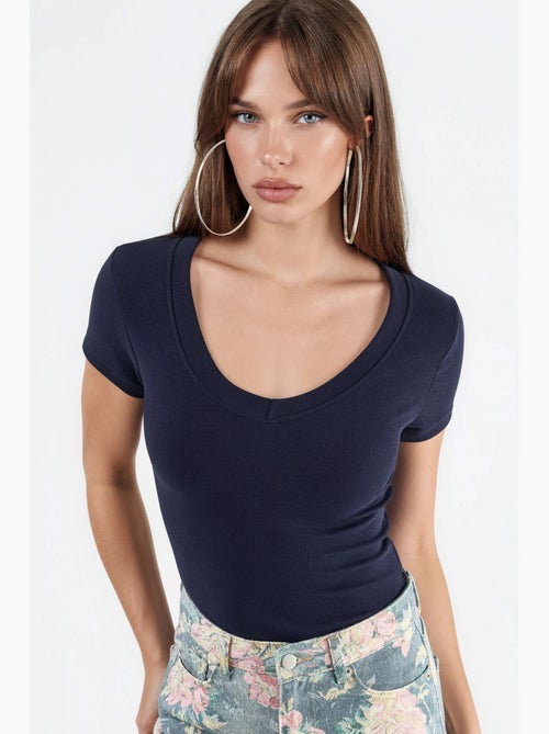 T-shirt élastique à manches courtes avec col en v busem - Kiabi