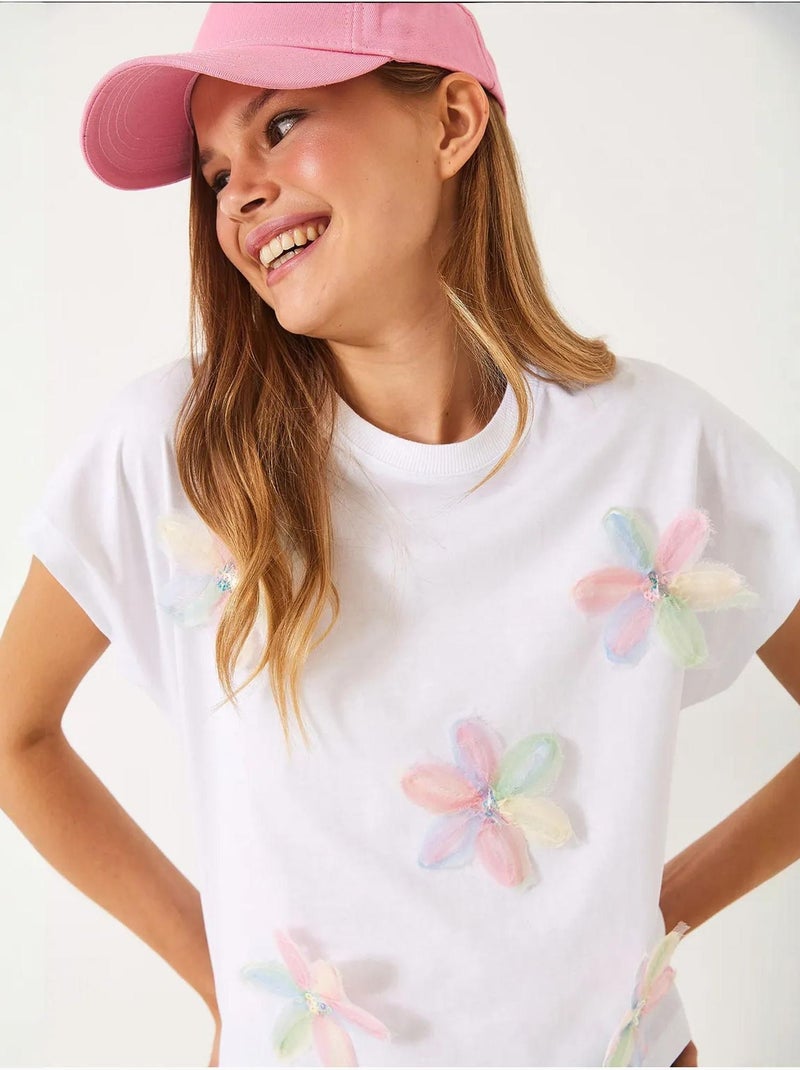 T-shirt en coton à broderie florale et col rond lucci Blanc - Kiabi