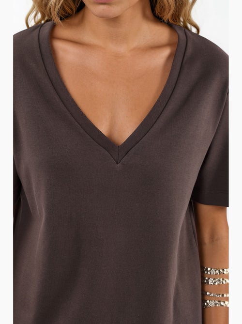 T-shirt en coton à col v coupe régulière unie busem - Kiabi