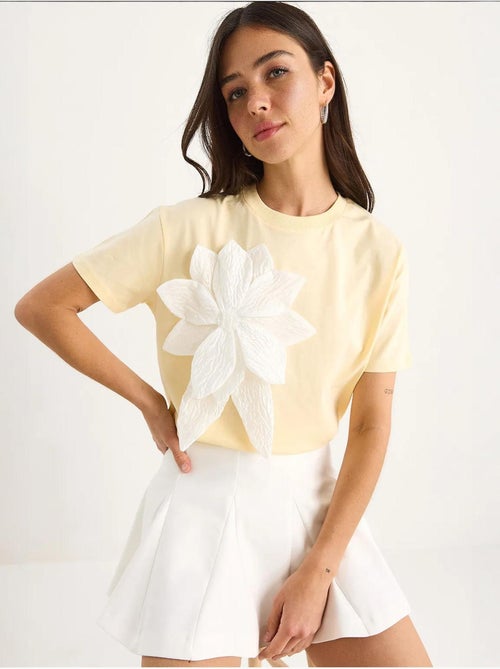T-shirt en coton à manches courtes avec accessoire floral lucci - Kiabi