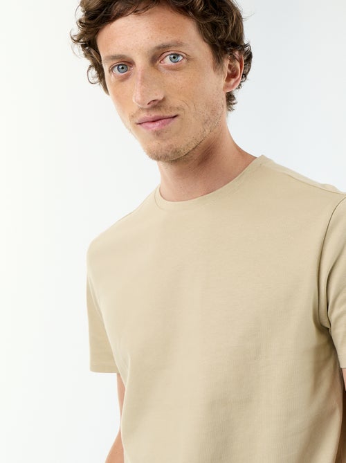 T-shirt en coton uni à col rond pour homme - Kiabi T-shirt en coton uni à col rond pour homme - Kiabi