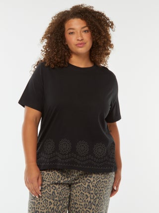 T-shirt en jersey avec broderie à la base