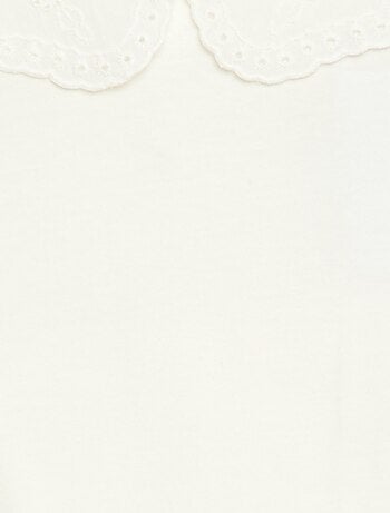 T-shirt en jersey avec col Claudine avec broderies anglaises