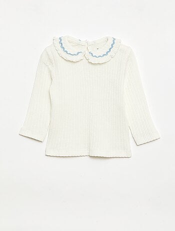 T-shirt en maille côtelée avec col Claudine fantaisie