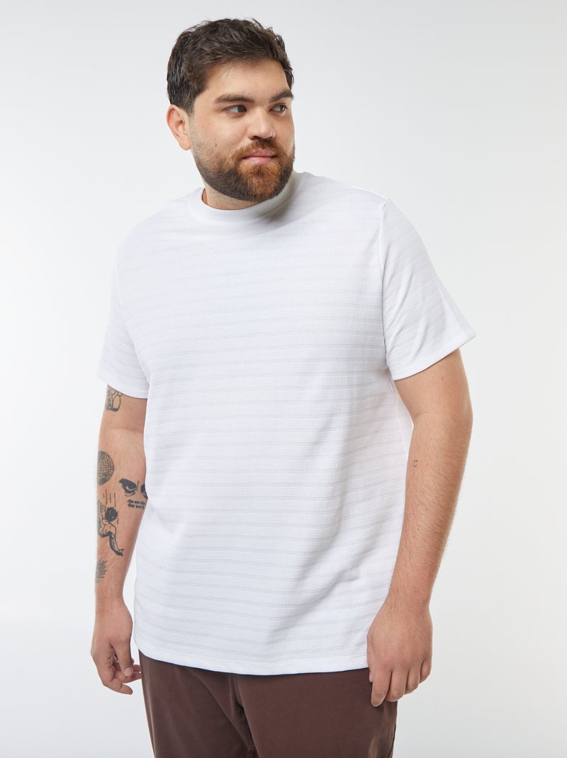 T-shirt en maille fantaisie avec manches courtes blanc - Kiabi