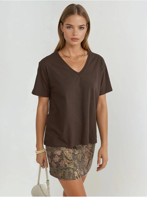 T-shirt en maille unie à col en v busem - Kiabi T-shirt en maille unie à col en v busem - Kiabi