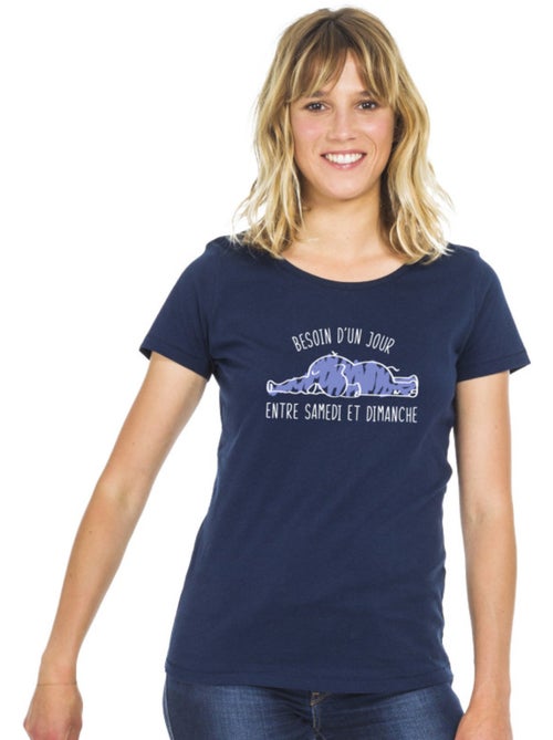 T-shirt Femme - BESOIN D'UN JOUR ENTRE SAMEDI ET DIMANCHE - Kiabi T-shirt Femme - BESOIN D'UN JOUR ENTRE SAMEDI ET DIMANCHE - Kiabi