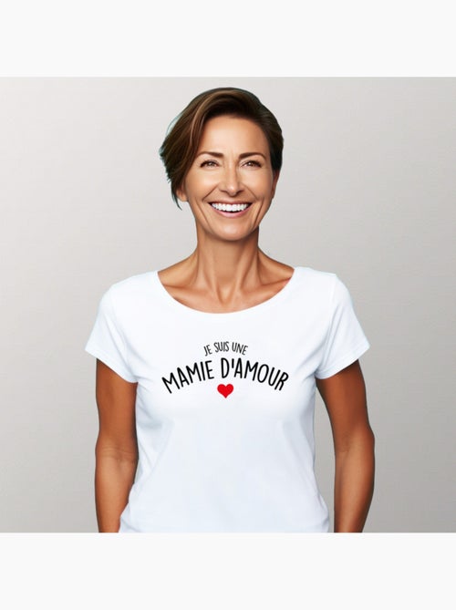 T-shirt Femme - JE SUIS UNE MAMIE D'AMOUR - Kiabi T-shirt Femme - JE SUIS UNE MAMIE D'AMOUR - Kiabi