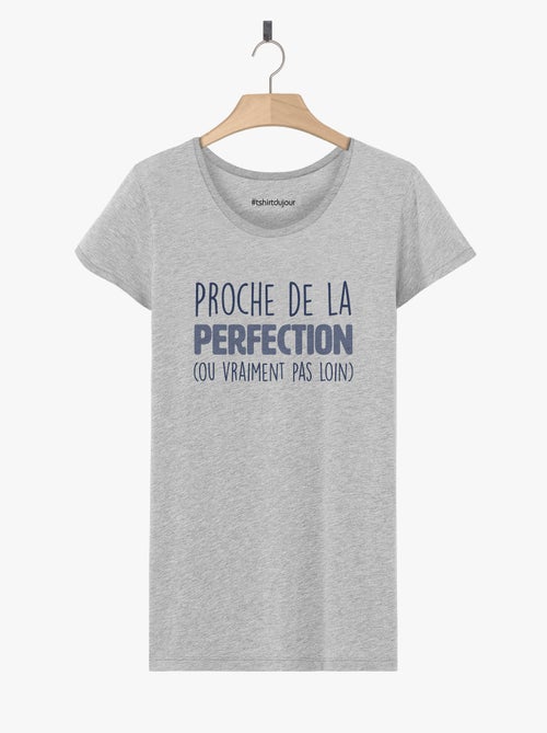 T-shirt Femme - PROCHE DE LA PERFECTION - Kiabi T-shirt Femme - PROCHE DE LA PERFECTION - Kiabi