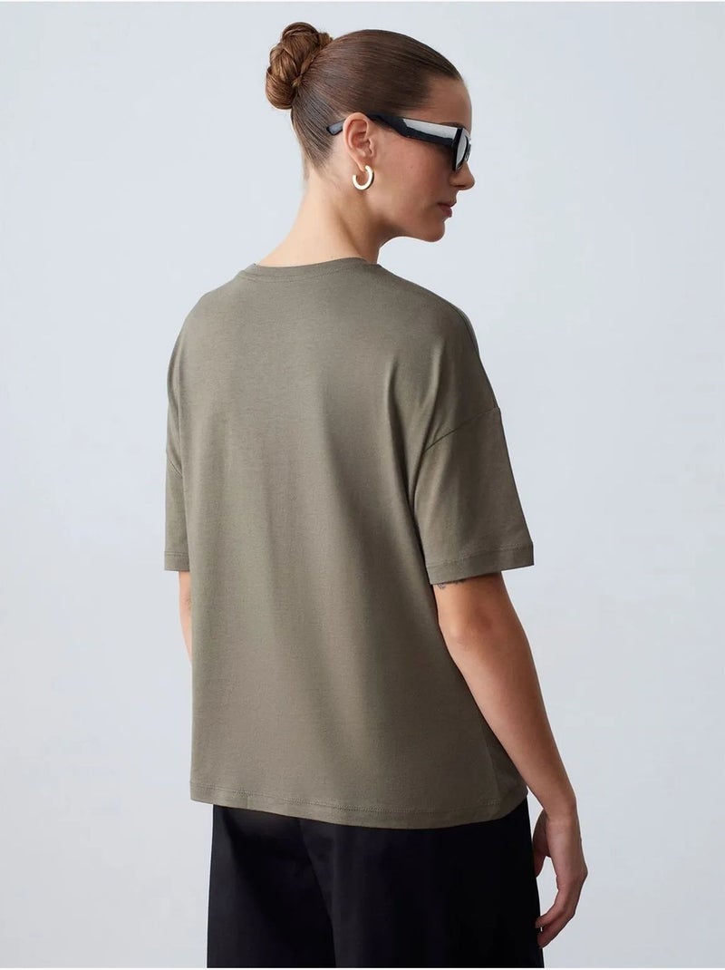 T-shirt femme en coton à col rond dilvin Kaki - Kiabi