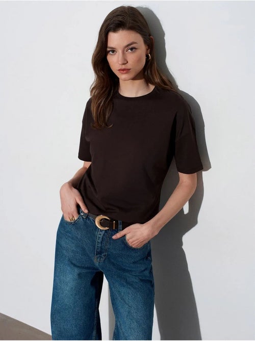 T-shirt femme en coton à col rond dilvin - Kiabi T-shirt femme en coton à col rond dilvin - Kiabi