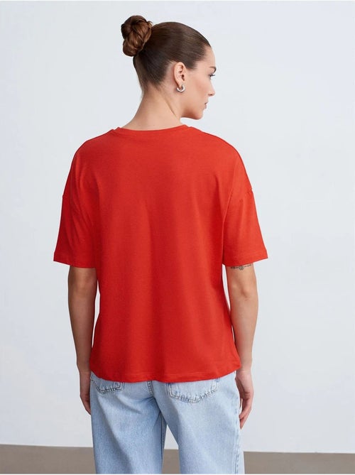 T-shirt femme en coton à col rond dilvin - Kiabi T-shirt femme en coton à col rond dilvin - Kiabi