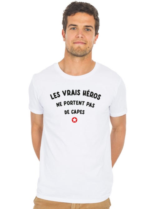 T-shirt Homme - LES VRAIS HEROS NE PORTENT PAS DE CAPES - Kiabi T-shirt Homme - LES VRAIS HEROS NE PORTENT PAS DE CAPES - Kiabi