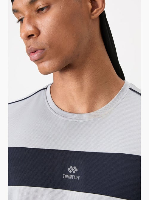T-shirt homme à blocs de couleur et col rond tommy - Kiabi T-shirt homme à blocs de couleur et col rond tommy - Kiabi