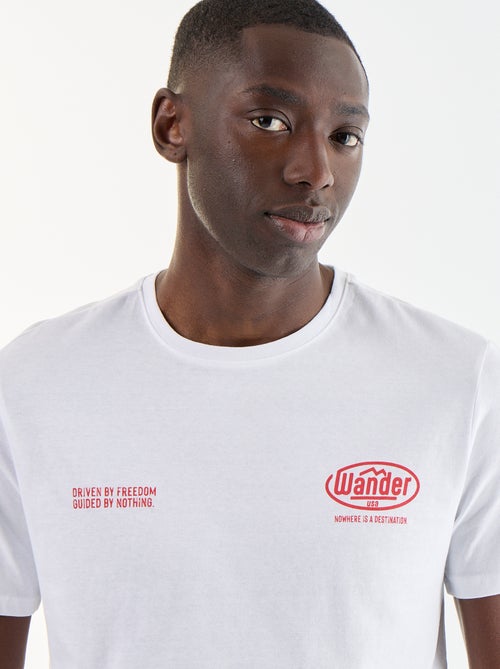 T-shirt homme en coton à col rond avec motif placé - Kiabi T-shirt homme en coton à col rond avec motif placé - Kiabi