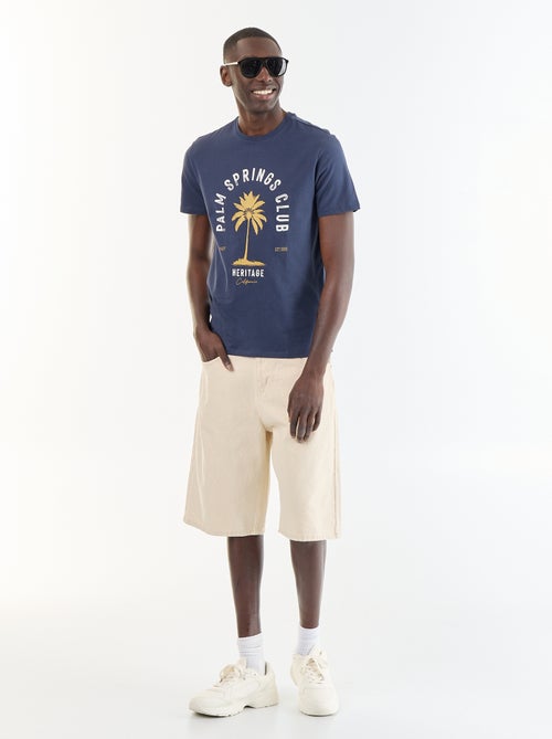 T-shirt homme en coton à col rond avec motif placé - Kiabi T-shirt homme en coton à col rond avec motif placé - Kiabi