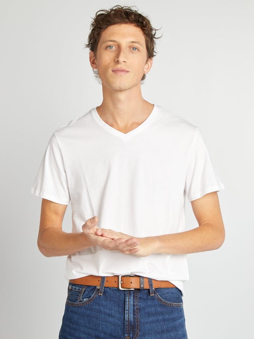 T-shirt homme en coton à col V - Kiabi