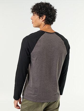 T-shirt imprimé avec manches longues raglan