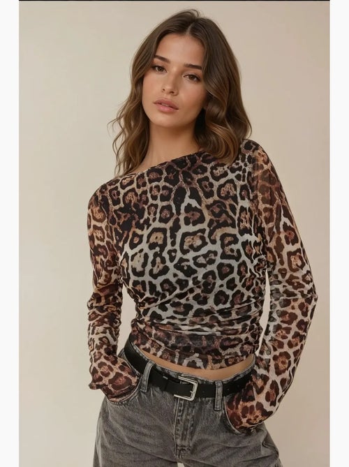 T-shirt luipaardprint boothals drapering lange mouw hiccup - Kiabi T-shirt luipaardprint boothals drapering lange mouw hiccup - Kiabi