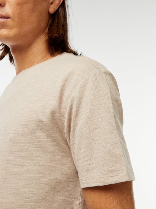 T-shirt manches courtes en maille fantaisie - Kiabi