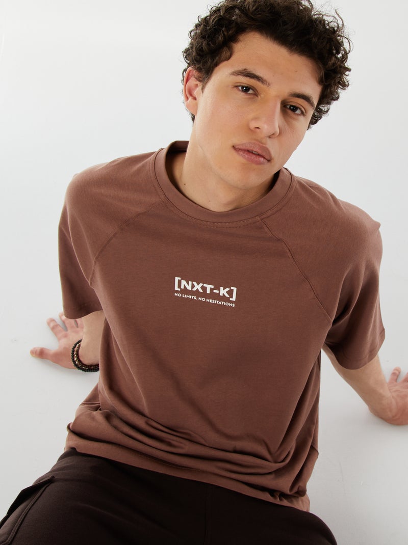 T-shirt manches courtes raglan imprimé Marron - Kiabi