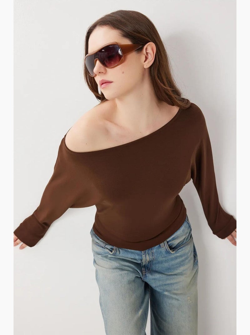 T-shirt met asymmetrische hals lange mouw losse pasvorm istanbul Chocoladebruin - Kiabi