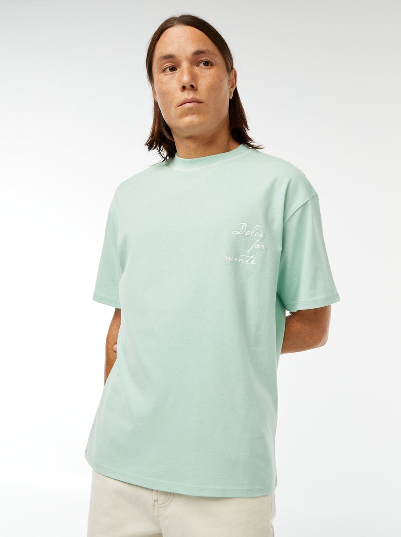 T-shirt met borduursel op de borst en print achter Groen - Kiabi