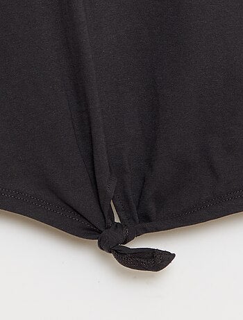 T-shirt met knoop in de taille