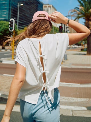 T-shirt met korte mouw en blote rug