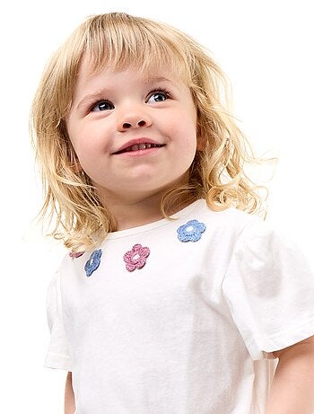 T-shirt met korte mouwen, borduursels en gerimpelde onderkant