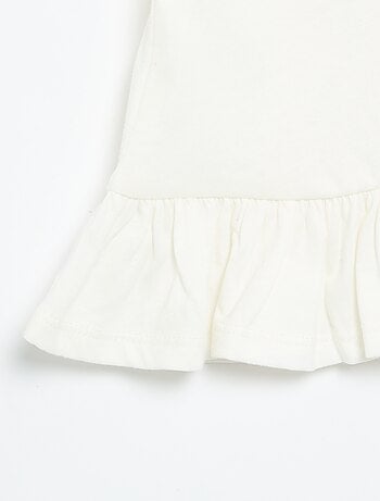 T-shirt met korte mouwen, borduursels en gerimpelde onderkant
