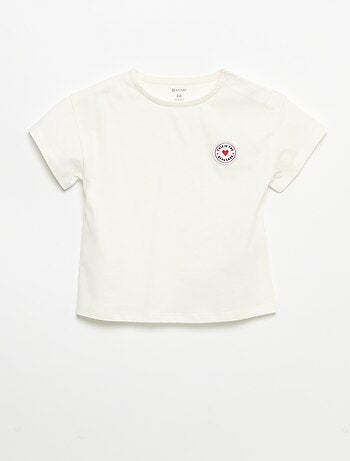 T-shirt met korte mouwen en gestikt hart