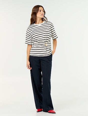 T-shirt met korte mouwen en goudkleurige schelp