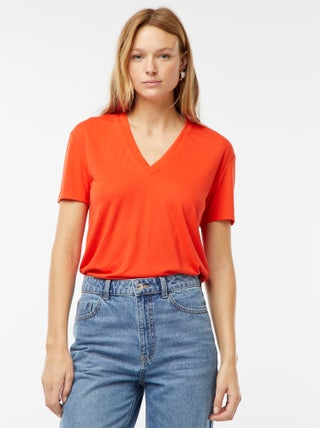 T-shirt met korte mouwen en V-hals