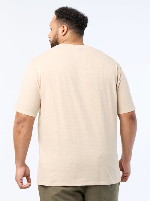 T-shirt met korte mouwen van jerseytricot met fantasiepatroon - Kiabi T-shirt met korte mouwen van jerseytricot met fantasiepatroon - Kiabi