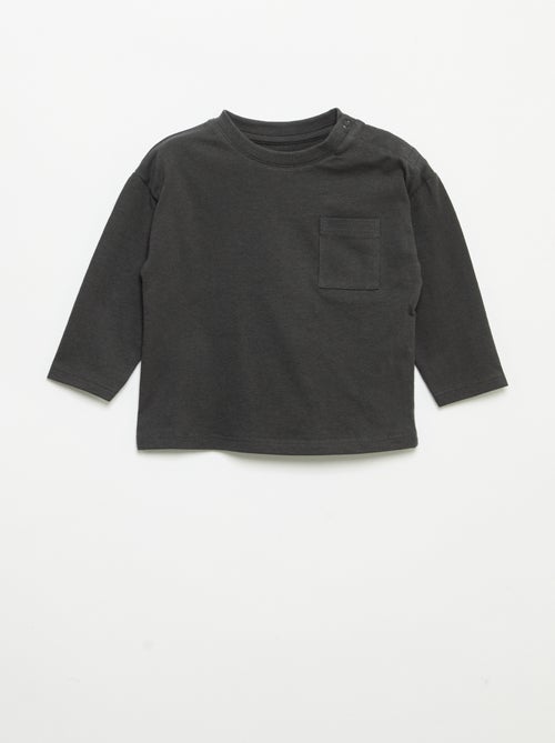 T-shirt met lange mouw en borstzakje - Kiabi T-shirt met lange mouw en borstzakje - Kiabi