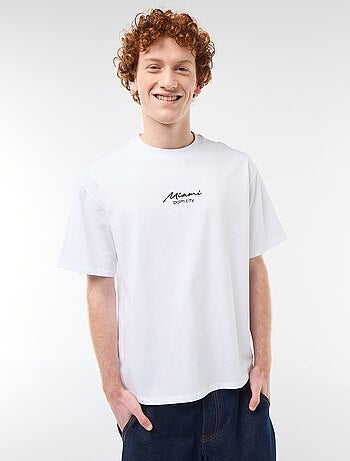 T-shirt met ronde hals en contrasterend borduursel