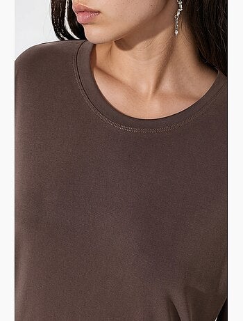 T-shirt met ronde hals en korte mouwen met splitdetail busem